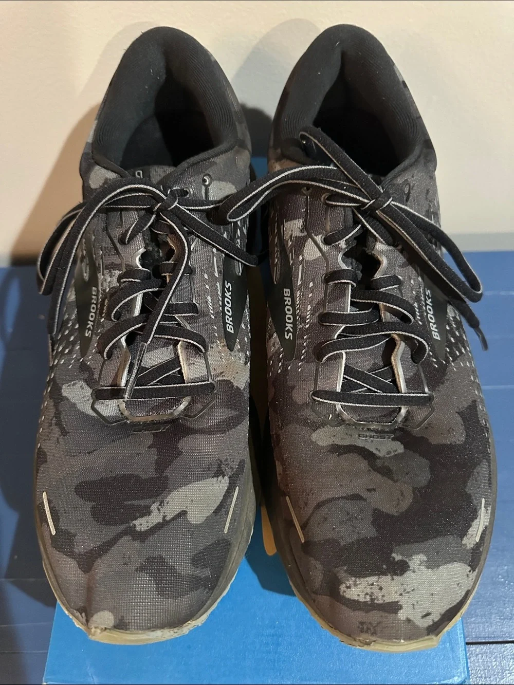 Brooks Men's Camo-Pattern Running Shoes - Black & Gray